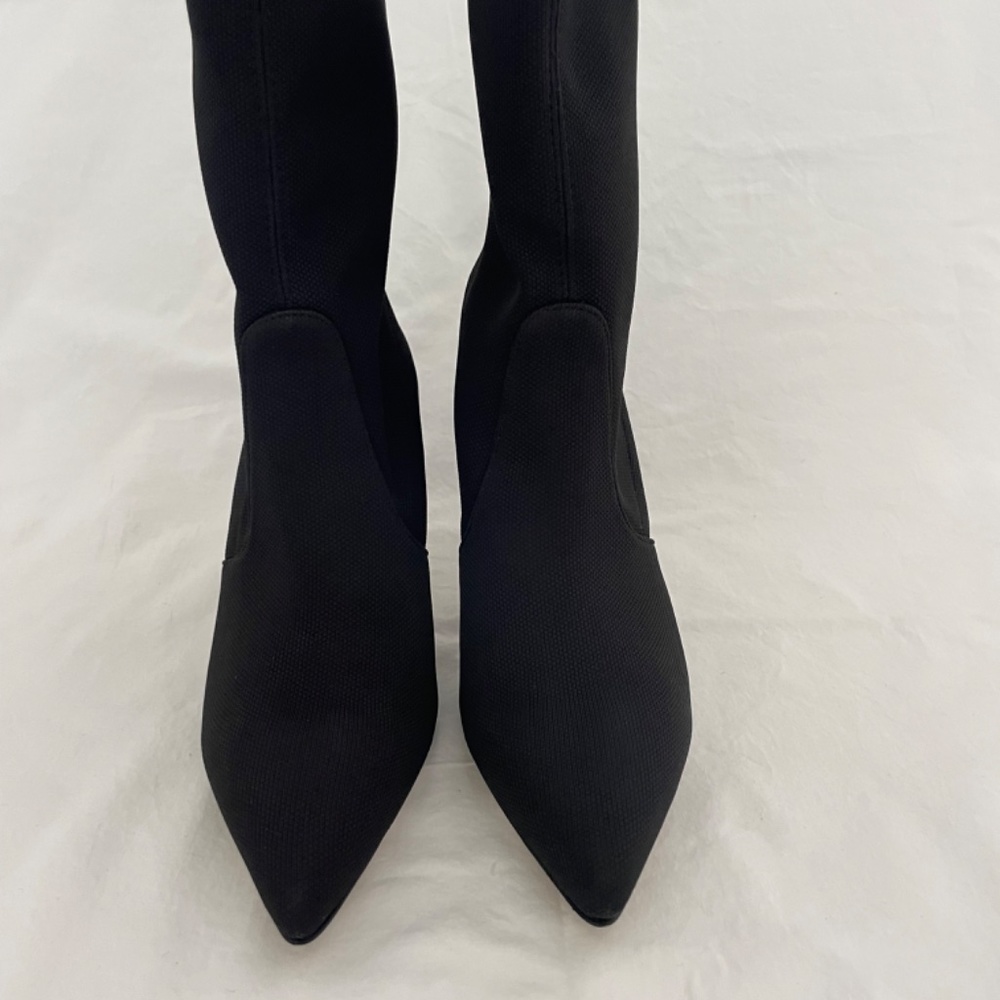 Stuart Weitzman Rapture booties size 8.5
